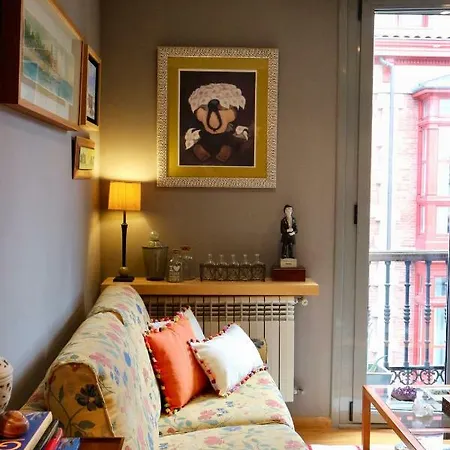Apartamento La Regenta * オビエド