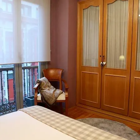 アパート Apartamento La Regenta オビエド